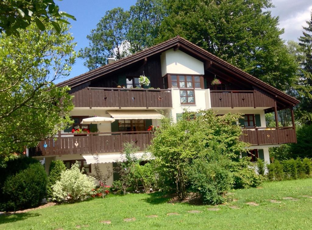 Apartmán Am Park Garmisch-Partenkirchen Pokoj fotografie